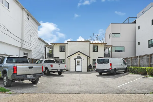 $1,200 | 1603 Welch Street, Unit 1, Houston, TX 77006