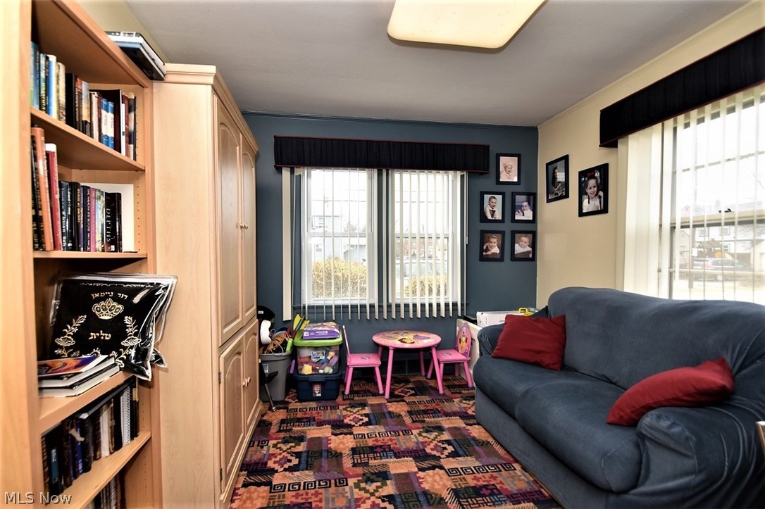 3776 Shannon Road Cleveland Heights, OH 44118 - Photo 9 of 29 Gallery Image 9