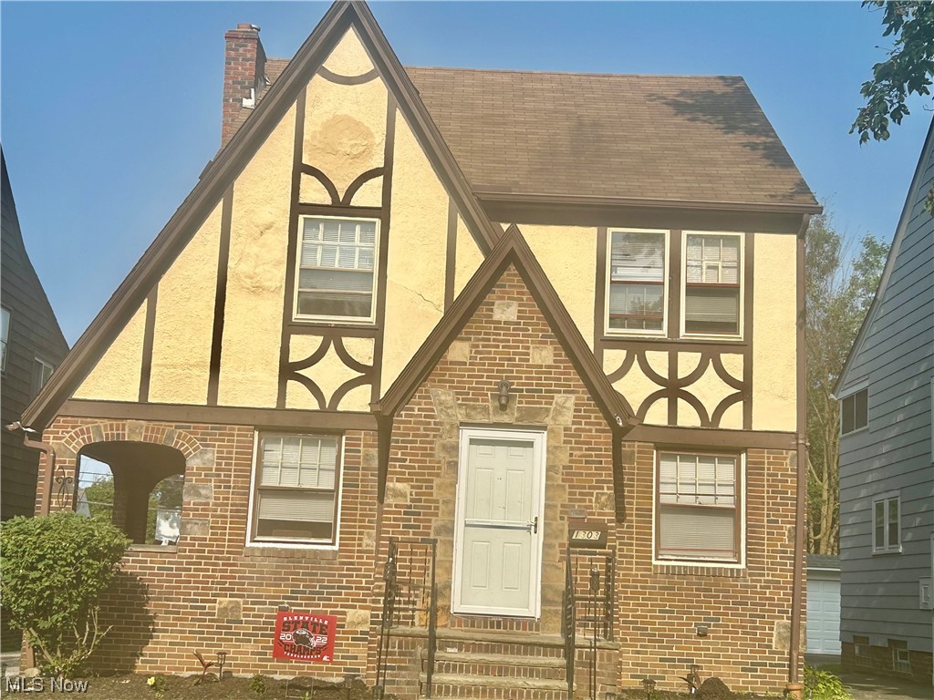 1303 Winston Road Cleveland, OH 44121 - Photo 1 of 16
