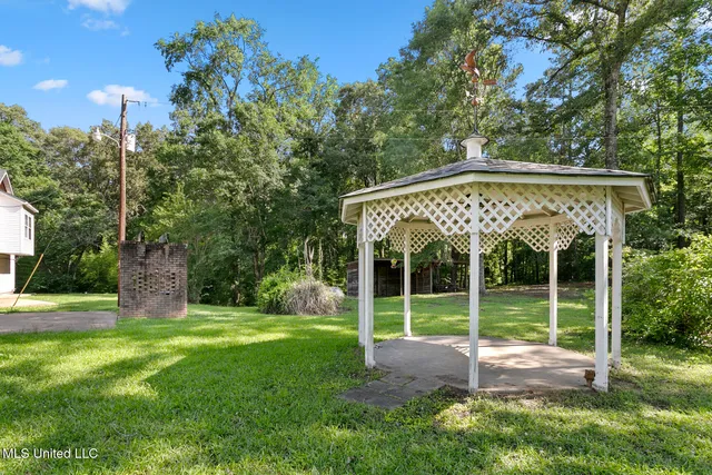 $282,500 | 4533 Highway 433, Bentonia, MS 39040