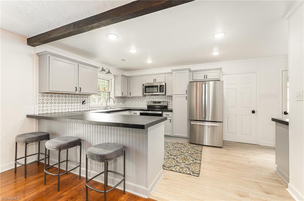 6101 Ballinger Road Greensboro, NC 27410 - Photo 6 of 22