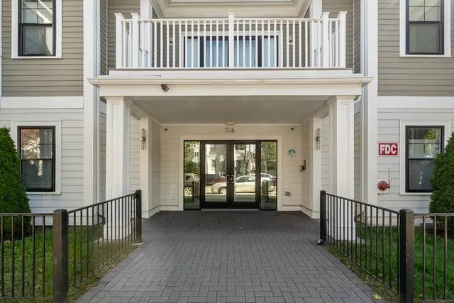 $3,750 | 54 Pleasant Street, Unit 4, Boston, MA 02125