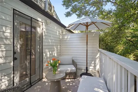 $312,900 | 2906 Prytania Street, Unit 204, New Orleans, LA 70115