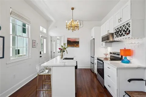 $312,900 | 2906 Prytania Street, Unit 204, New Orleans, LA 70115