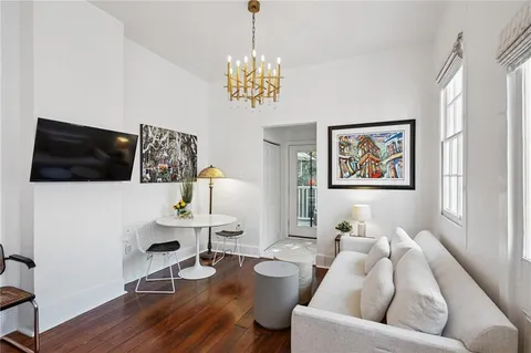 $312,900 | 2906 Prytania Street, Unit 204, New Orleans, LA 70115