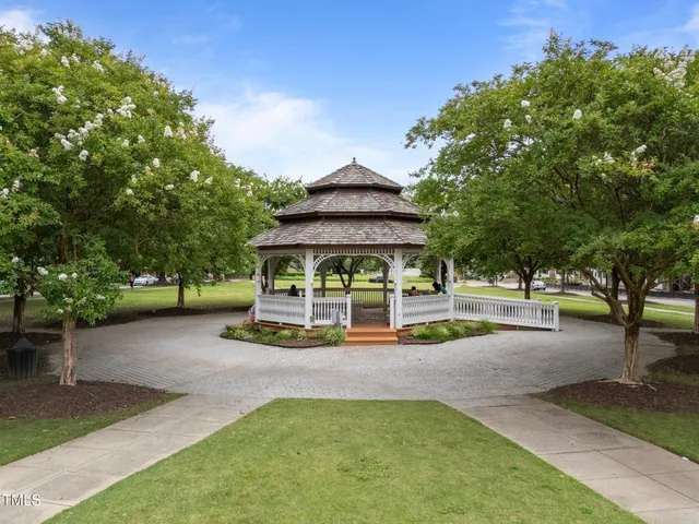 $800,000 | 1600 Gathering Park Circle, Unit 201, Cary, NC 27519