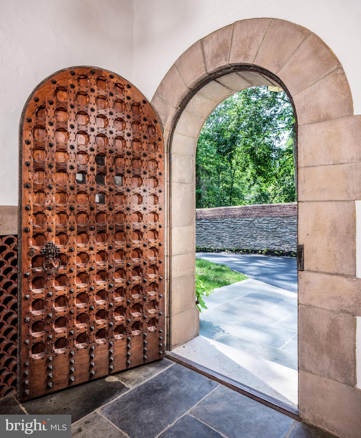 6935 Scotforth Road Philadelphia, PA 19119 - Photo 10 of 59