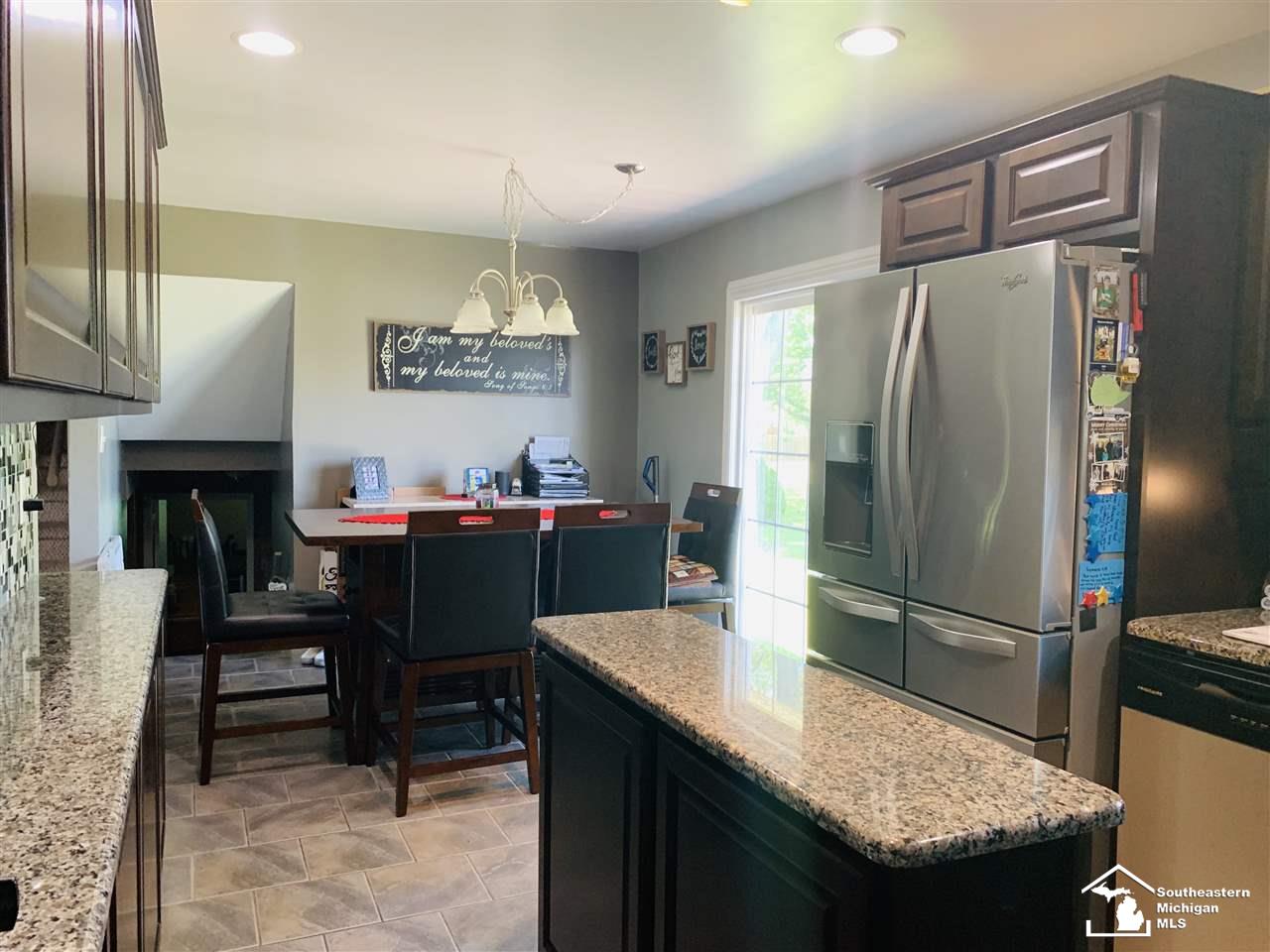 2627 Carleton Rockwood Road Carleton, MI 48117 - Photo 7 of 17 31385760-6.JPG