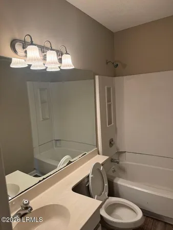 $329,000 | 48 3 Mast Lane, Hilton Head Island, SC 29928