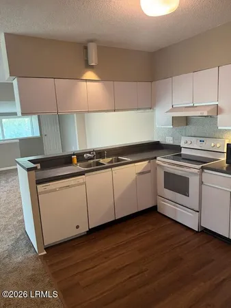 $329,000 | 48 3 Mast Lane, Hilton Head Island, SC 29928