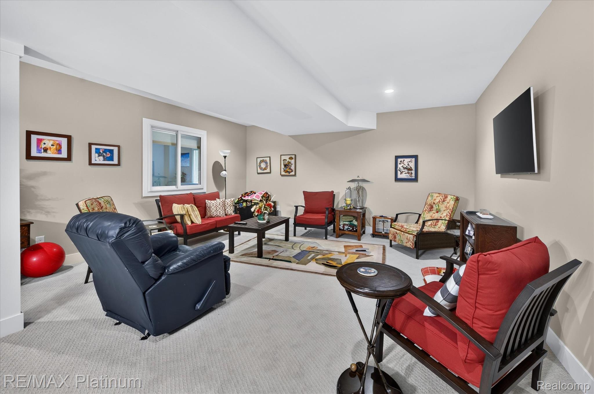 2676 Crooked Lake Road Howell, MI 48843 - Photo 38 of 60 Living room