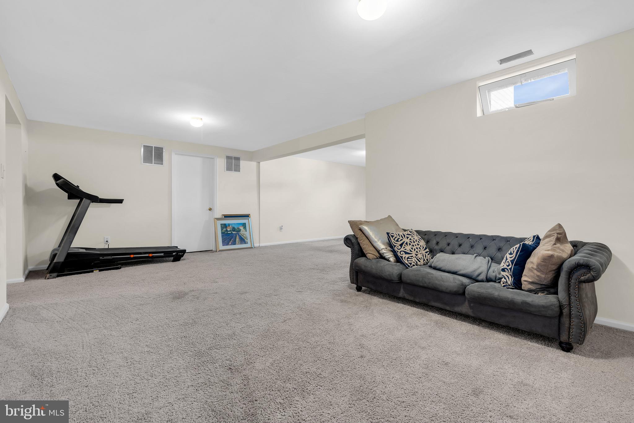 12 Fawn Hollow Road Burlington, NJ 08016 - Photo 39 of 47 a living room with furniture and a couch