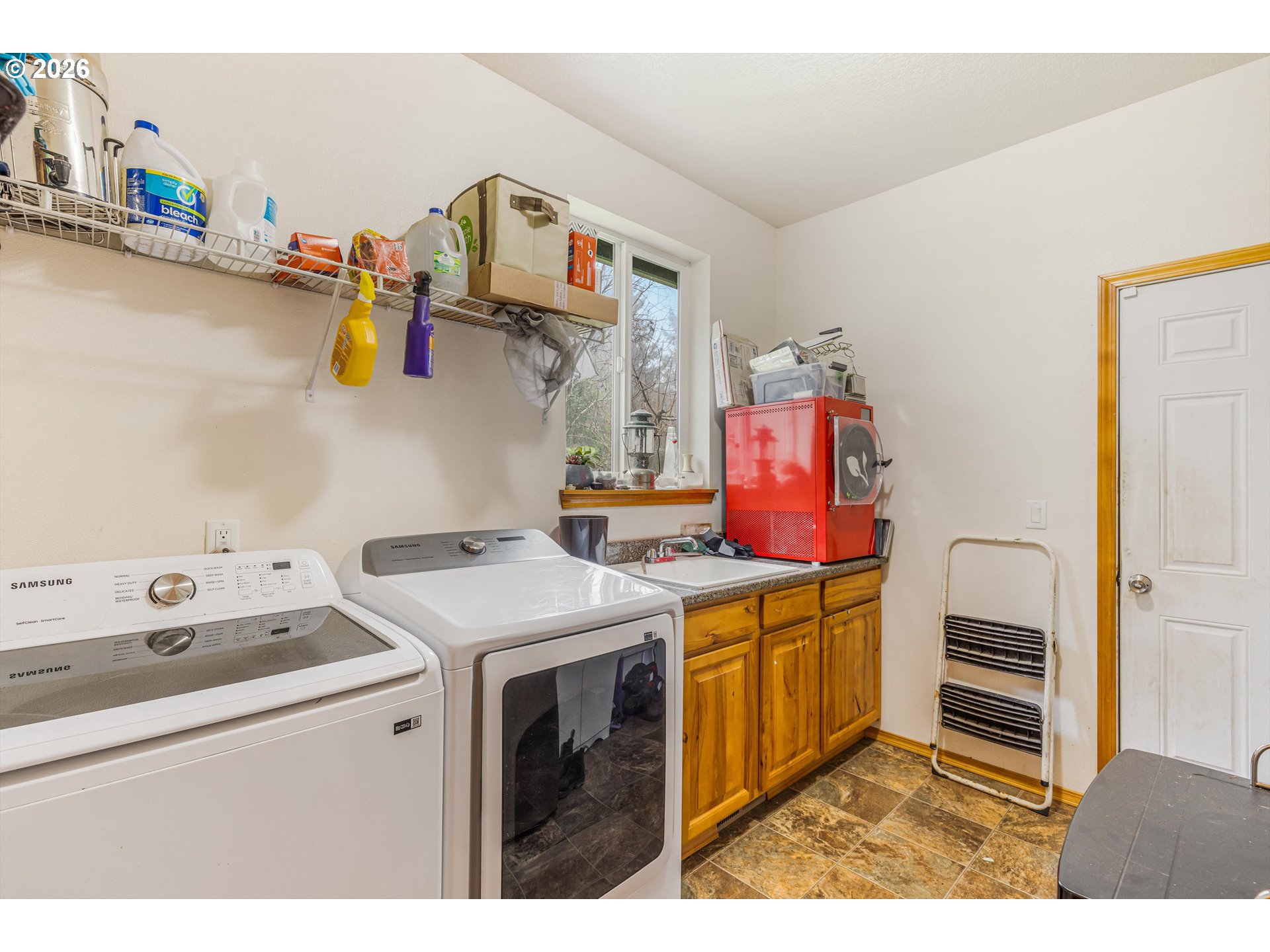 52365 Northwest Scofield Road Buxton, OR 97109 - Photo 25 of 48 a utility room with dryer and washer