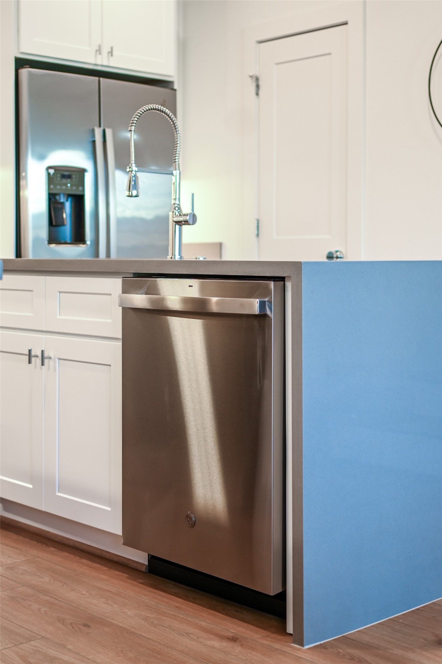 7607 Victory Reserve Street Houston, TX 77088 - Photo 14 of 50 a kitchen with a sink and a mirror
