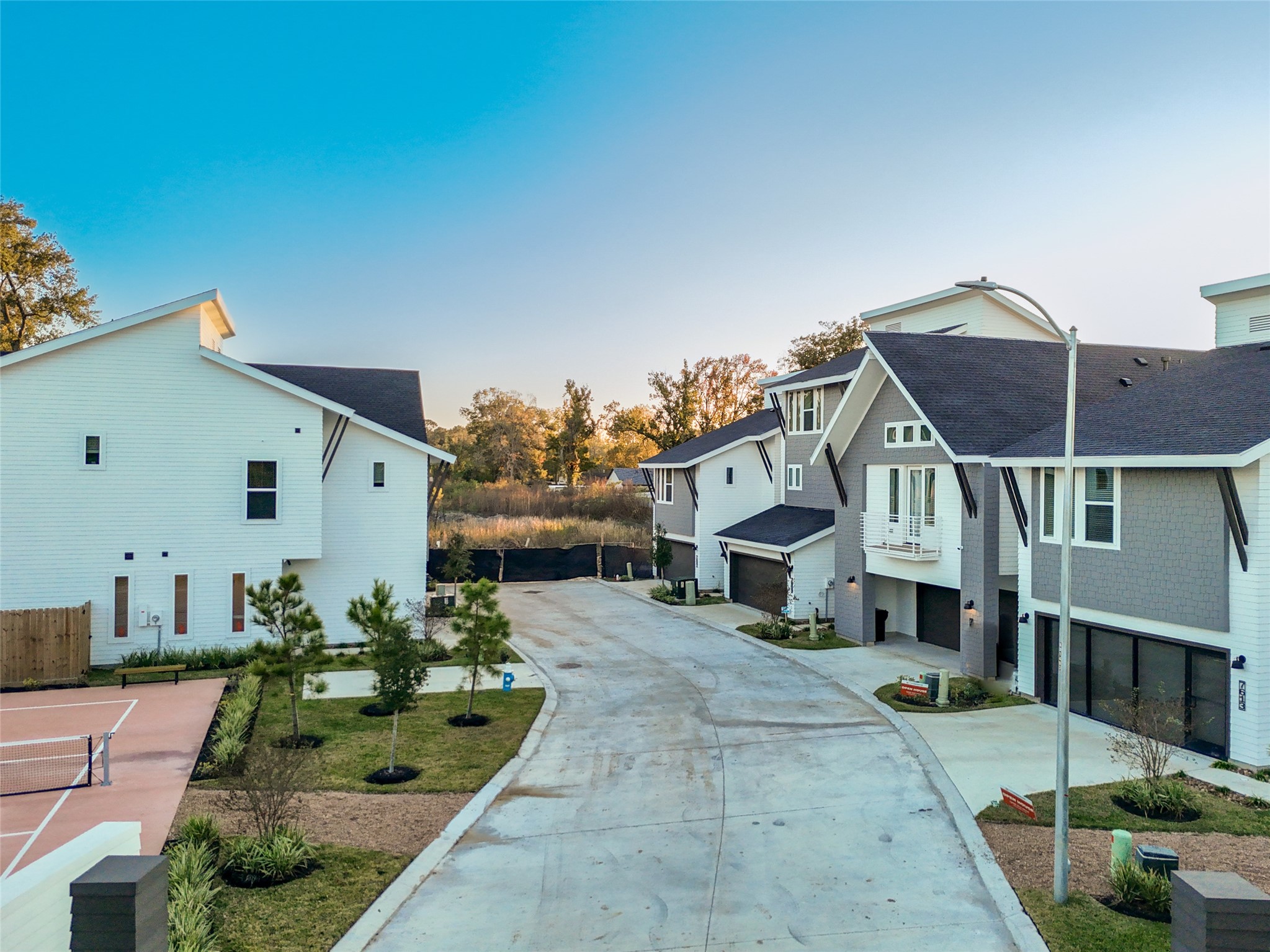 7607 Victory Reserve Street Houston, TX 77088 - Photo 2 of 50 a house view with a outdoor space