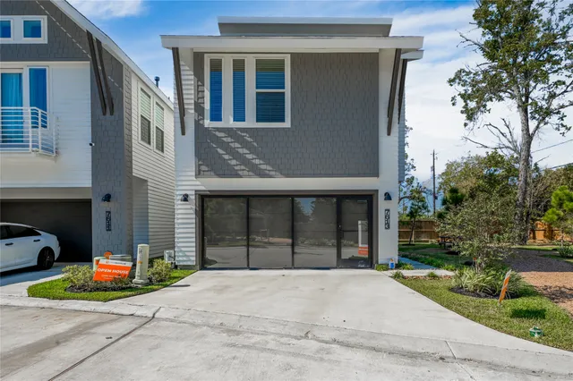 $2,500 | 7607 Victory Reserve Street, Houston, TX 77088