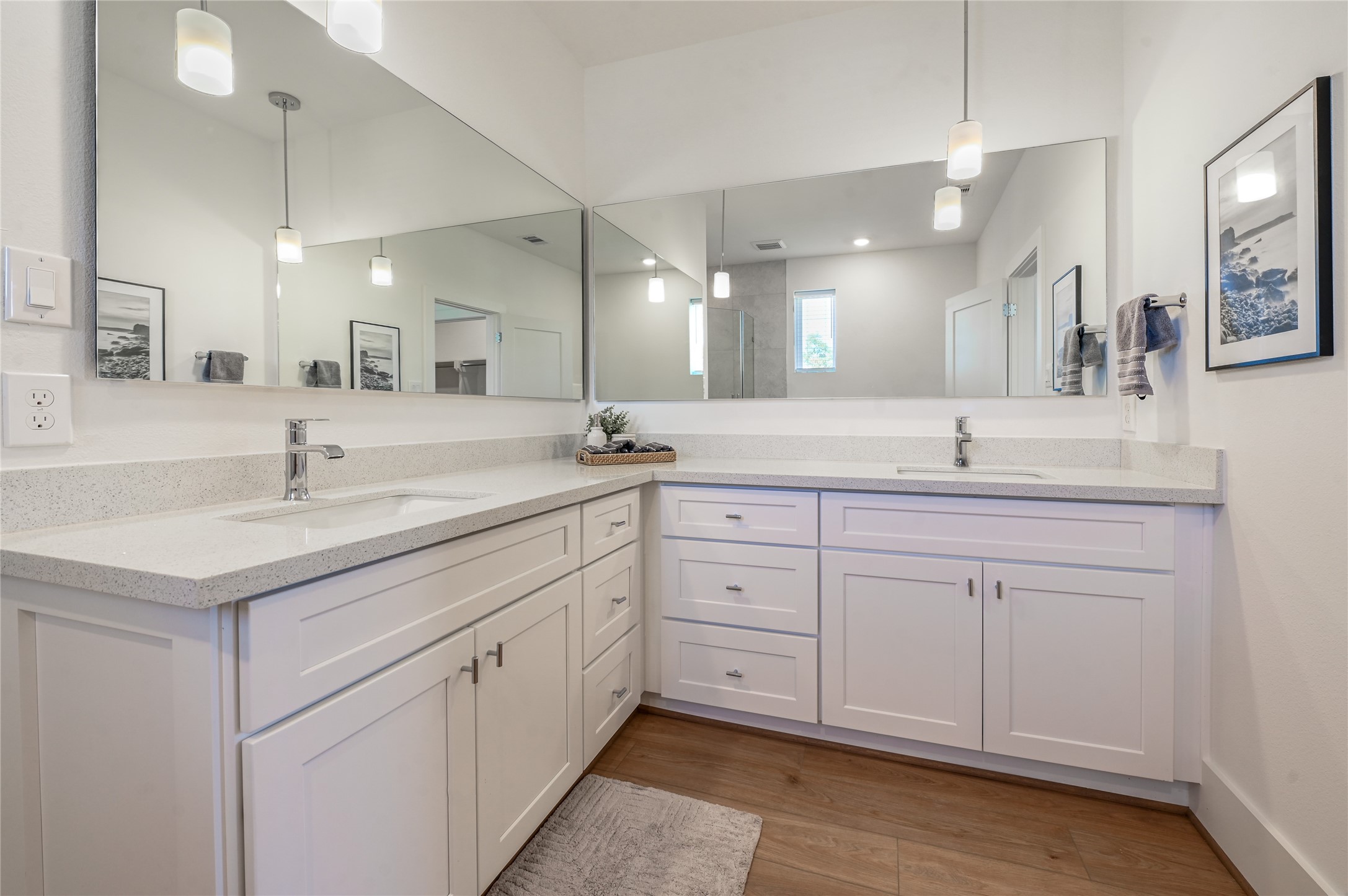 7607 Victory Reserve Street Houston, TX 77088 - Photo 32 of 50 a bathroom with a sink and a mirror
