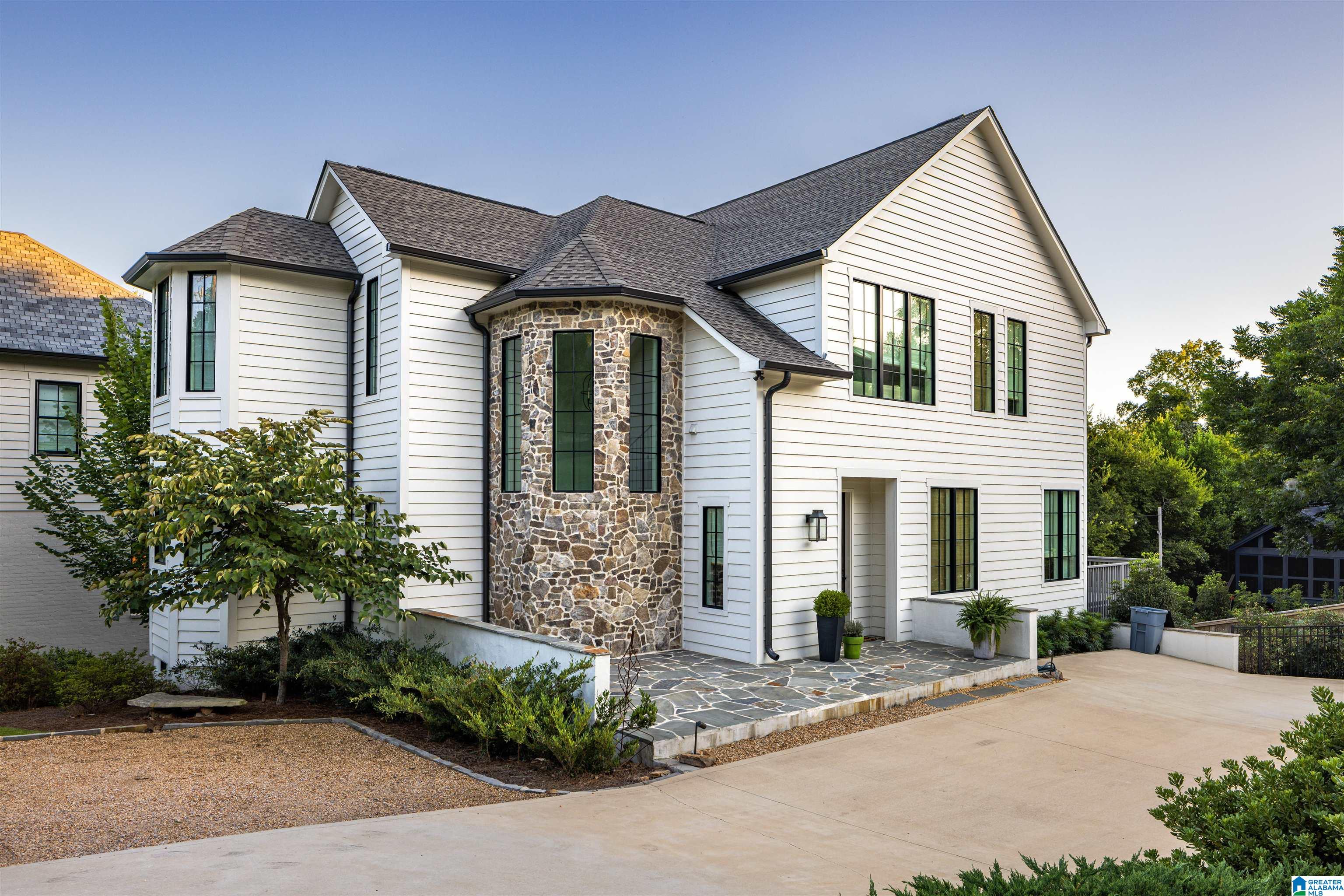 142 Spring Street Mountain Brook, AL 35213 - Photo 2 of 40