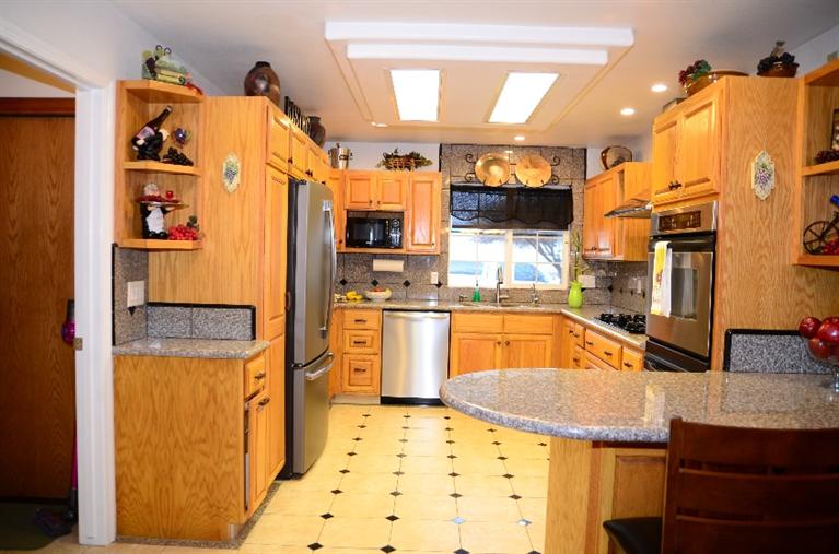 1432 Del Altair Avenue Reedley, CA 93654 - Photo 8 of 24 Gallery Image 8