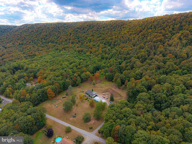 a close view of utility and utility room