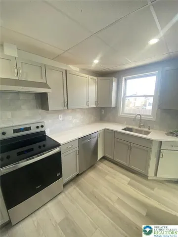 $1,800 | 1015 Lehigh Street, Unit 1, Allentown, PA 18103