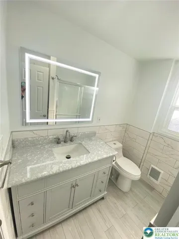 $1,800 | 1015 Lehigh Street, Unit 1, Allentown, PA 18103