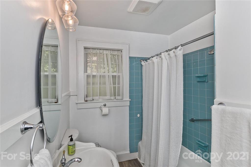 117 Kingsgate Road Asheville, NC 28805 - Photo 17 of 37 Gallery Image 17