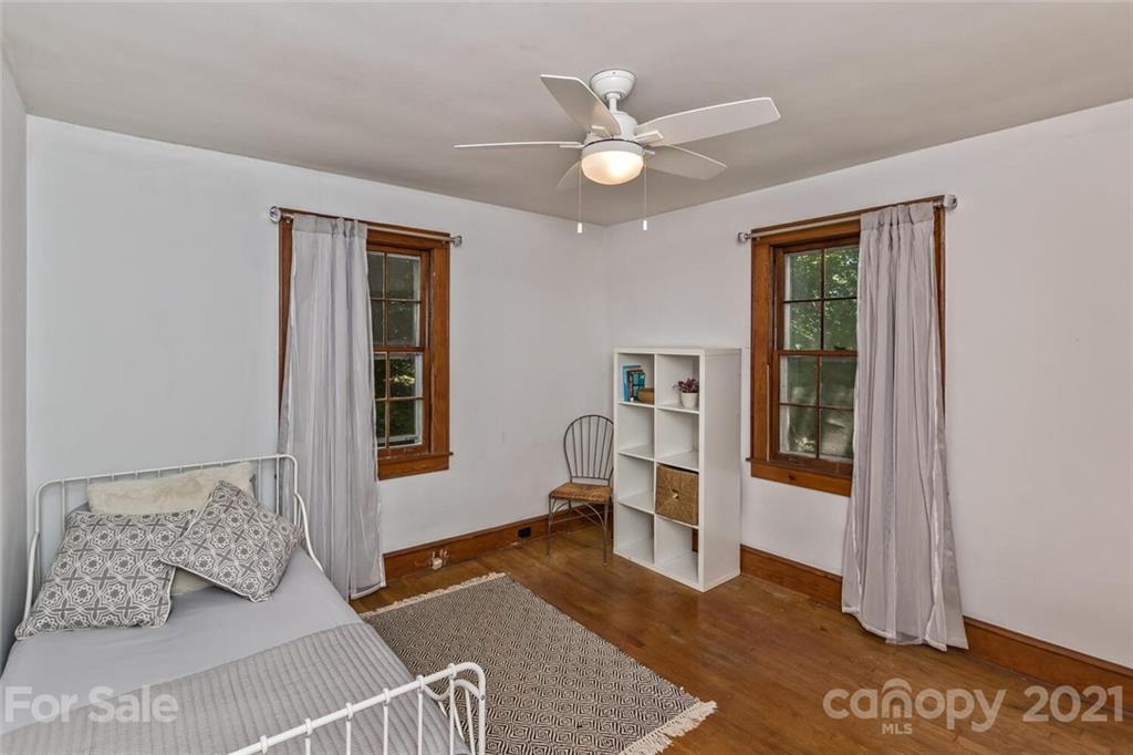 117 Kingsgate Road Asheville, NC 28805 - Photo 18 of 37 Gallery Image 18