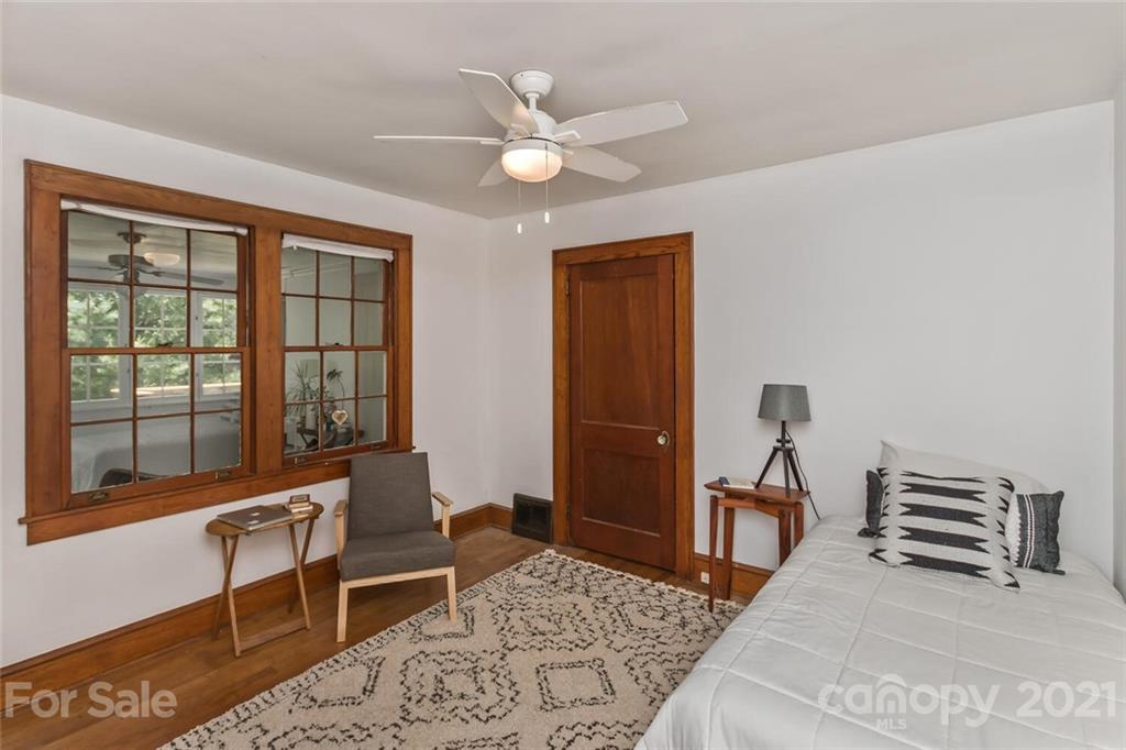 117 Kingsgate Road Asheville, NC 28805 - Photo 21 of 37 Gallery Image 21