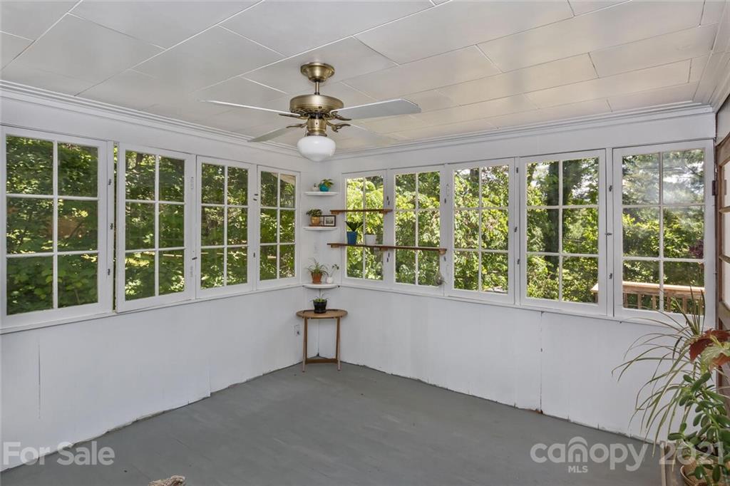117 Kingsgate Road Asheville, NC 28805 - Photo 24 of 37 Gallery Image 24