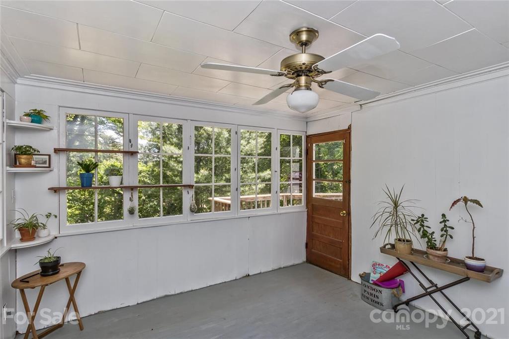 117 Kingsgate Road Asheville, NC 28805 - Photo 25 of 37 Gallery Image 25