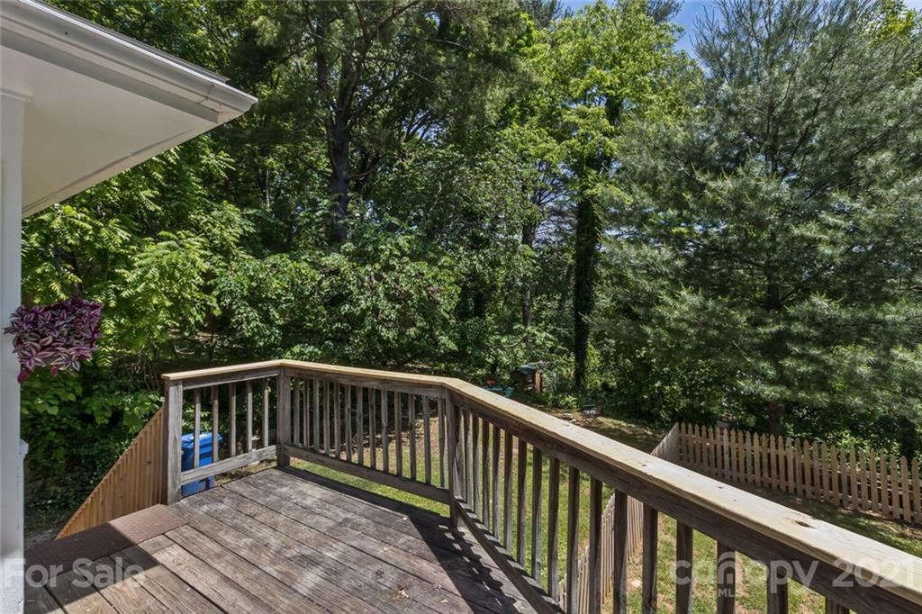117 Kingsgate Road Asheville, NC 28805 - Photo 28 of 37 Gallery Image 28