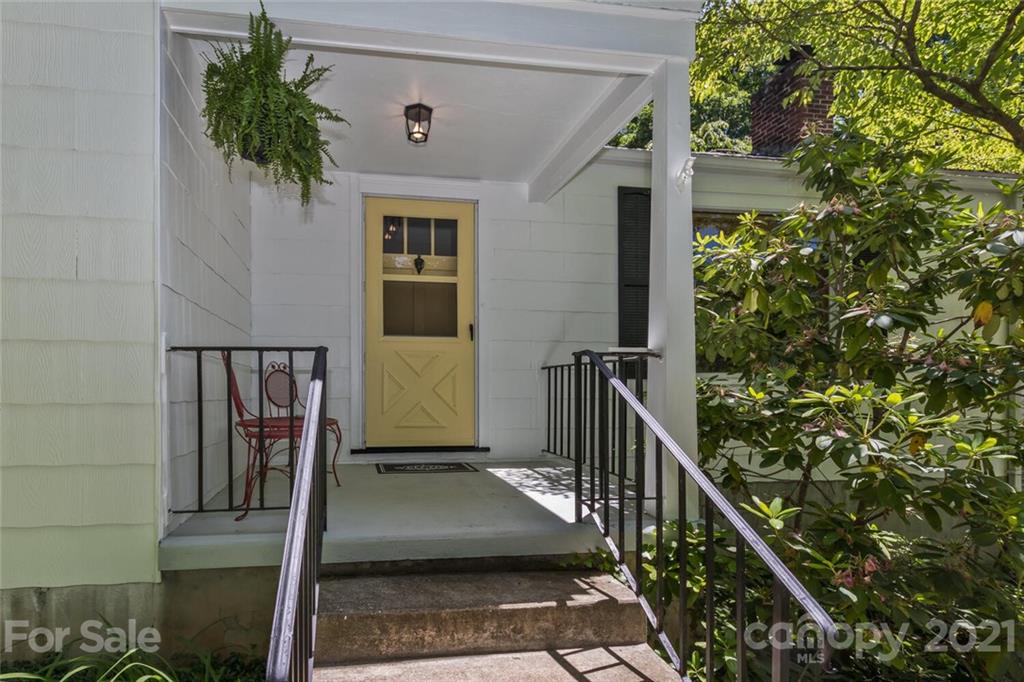 117 Kingsgate Road Asheville, NC 28805 - Photo 5 of 37 Gallery Image 5
