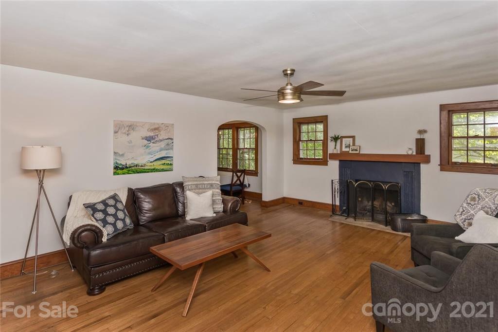 117 Kingsgate Road Asheville, NC 28805 - Photo 6 of 37 Gallery Image 6