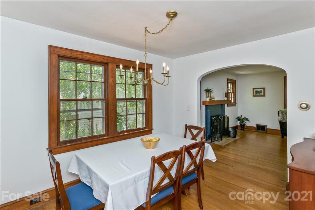 117 Kingsgate Road Asheville, NC 28805 - Photo 9 of 37 Gallery Image 9
