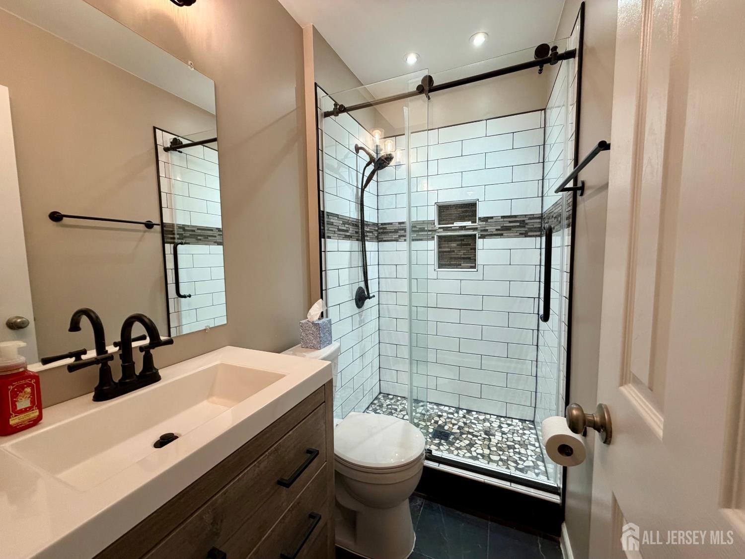 377 Bolton Road East Windsor, NJ 08520 - Photo 22 of 31