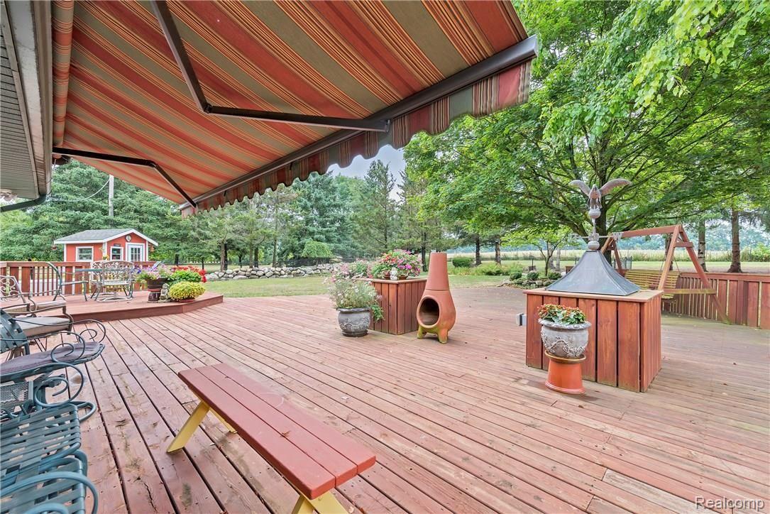 820 East Davis Road Howell, MI 48843 - Photo 12 of 36 Deck View