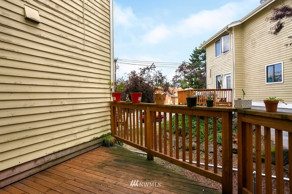 3101 Northeast 11th Place Renton, WA 98056 - Photo 21 of 24 Gallery Image 21