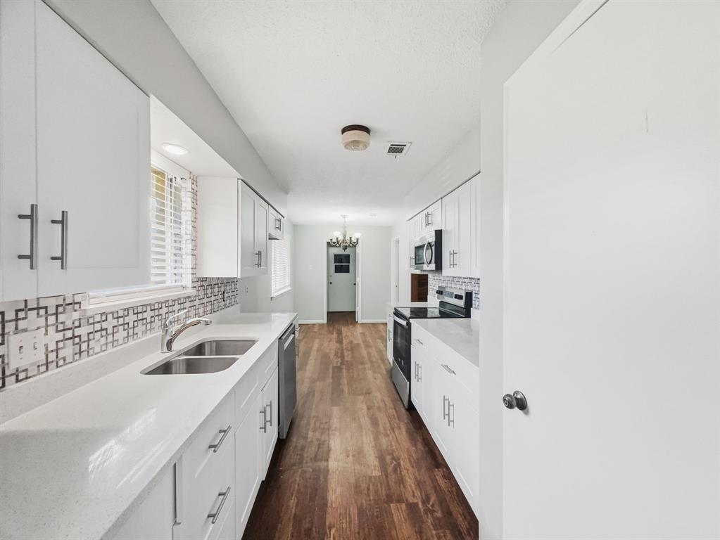 1718 South Story Road Irving, TX 75060 - Photo 6 of 24