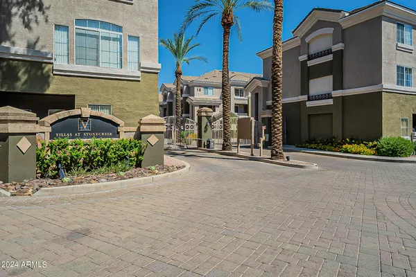 $399,500 | 4465 East Paradise Village Parkway South, Unit 1136, Phoenix, AZ 85032