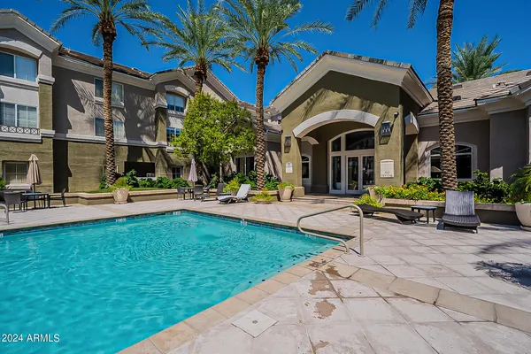 $399,500 | 4465 East Paradise Village Parkway South, Unit 1136, Phoenix, AZ 85032