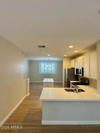 $399,500 | 4465 East Paradise Village Parkway South, Unit 1136, Phoenix, AZ 85032