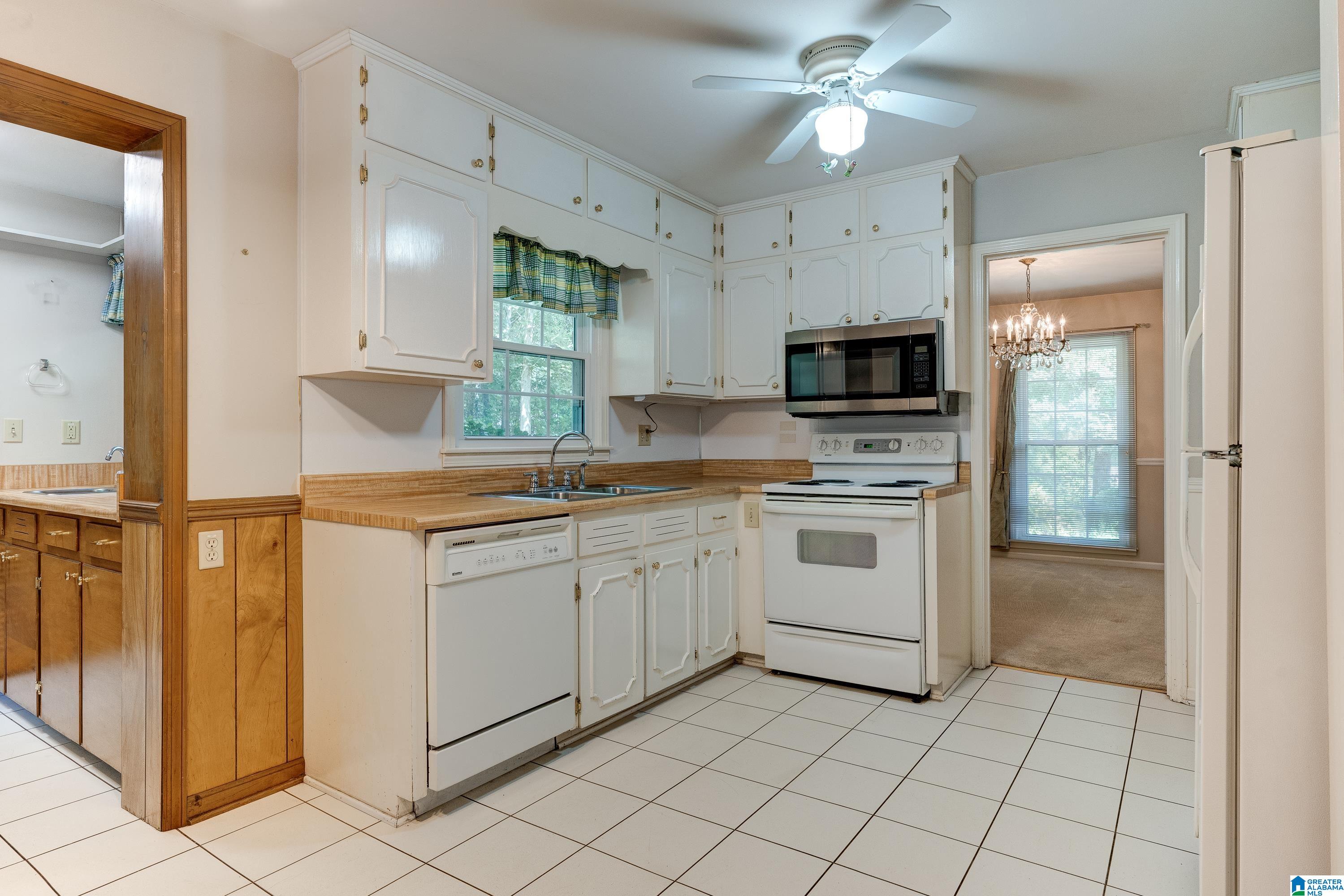 1822 Indian Hills Road Pelham, AL 35124 - Photo 13 of 40