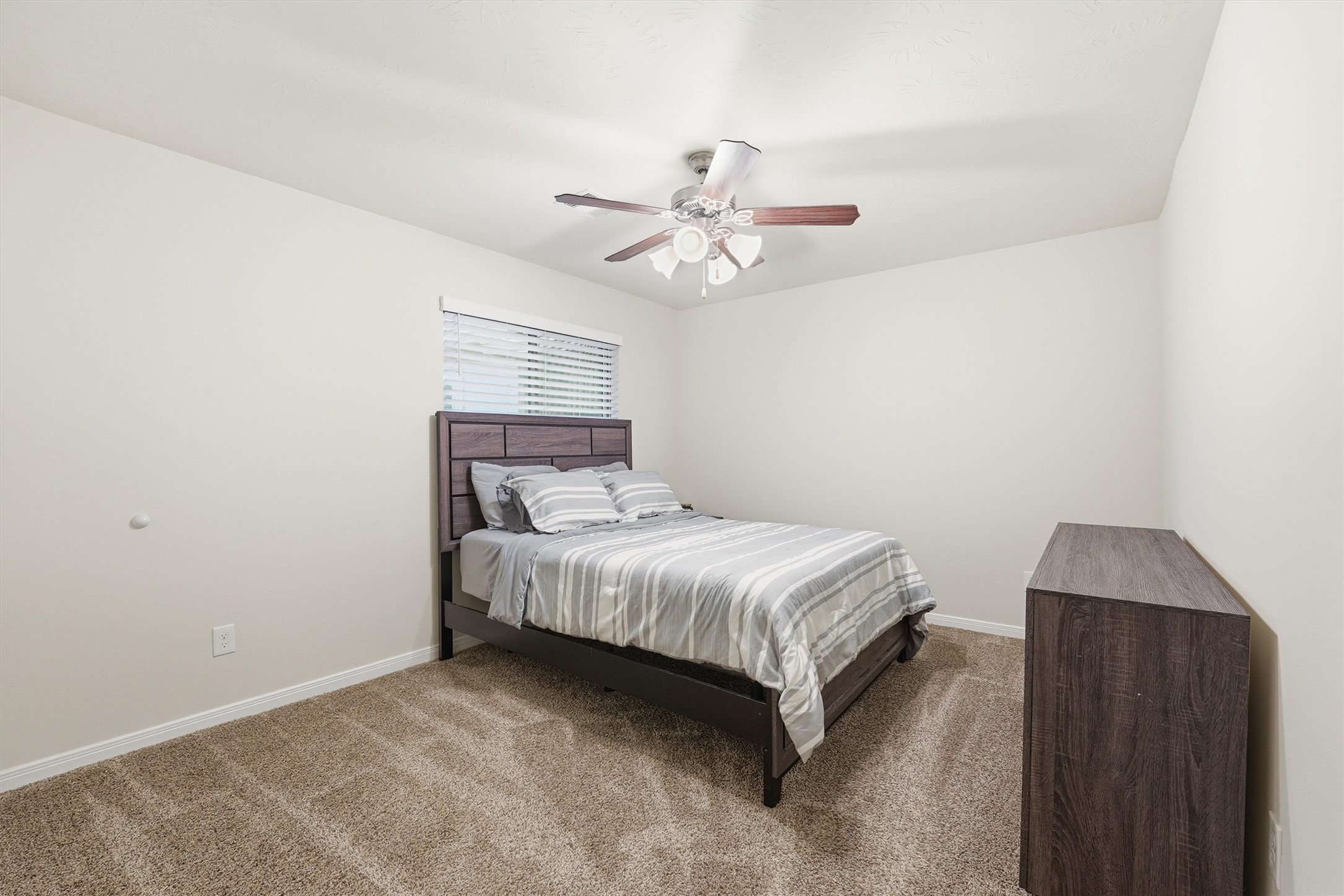 7131 Limestone Circle Manvel, TX 77578 - Photo 22 of 40