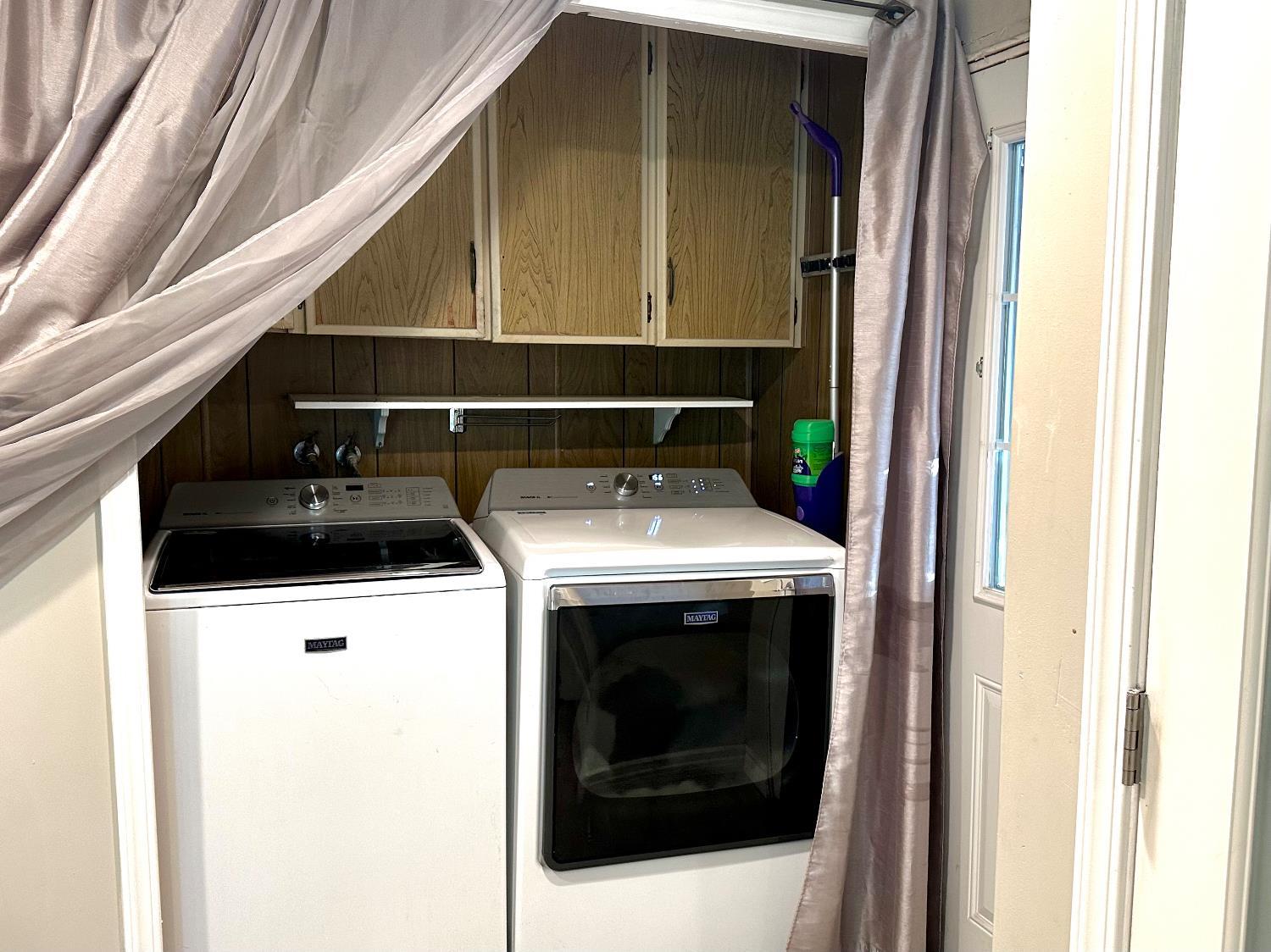 3435 Marfargoa Road, Unit 74 Stockton, CA 95215 - Photo 6 of 21 a utility room with dryer and washer