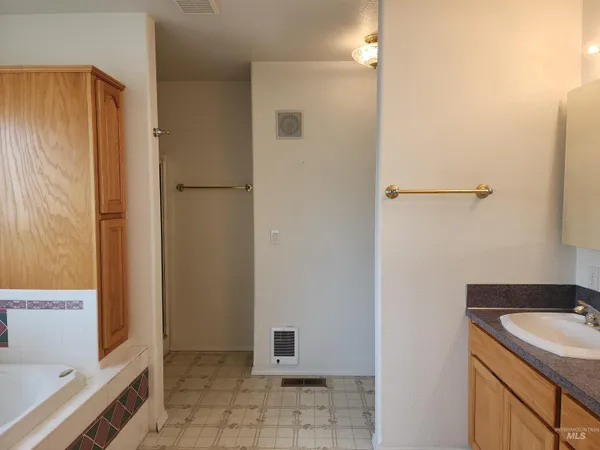 $1,299,999 | 2871 Hwy 12 Clarkston Wa 99403, Clarkston, WA 99403