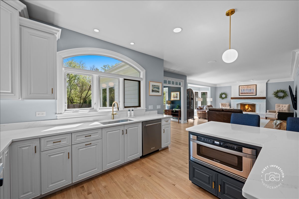 N491 Peter Road Winfield, IL 60190 - Photo 8 of 41 Gallery Image 8