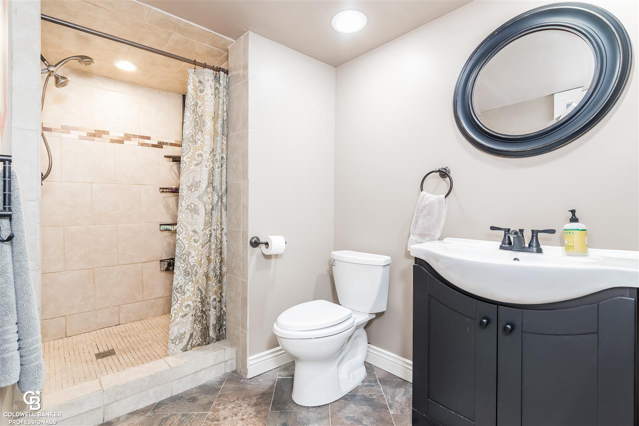 1136 Hawthorne Road Grosse Pointe, MI 48236 - Photo 24 of 36 Lower Level Full Bath
