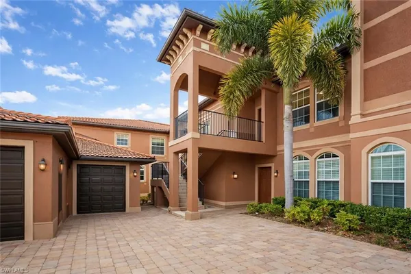 $2,350 | 10020 Heather Lane, Unit 9904, Naples, FL 34119