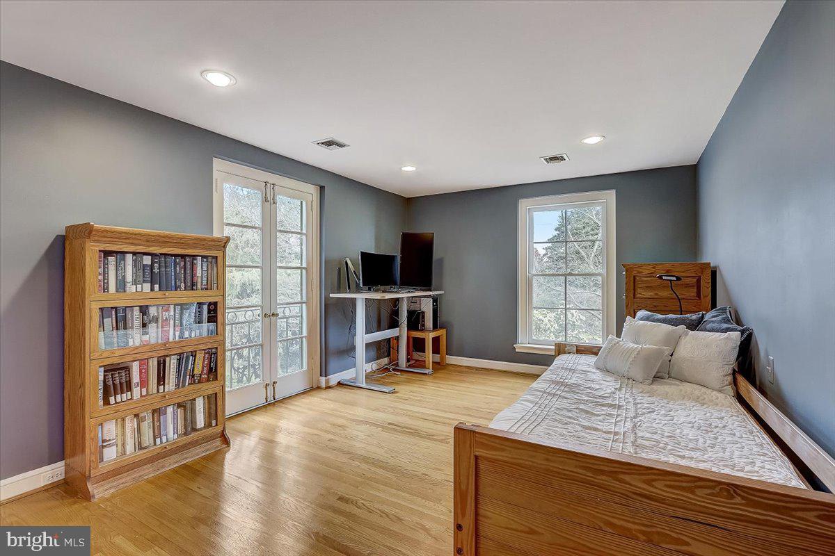 1480 Hampton Road Jenkintown, PA 19046 - Photo 21 of 36 Bedroom #4 with full bath